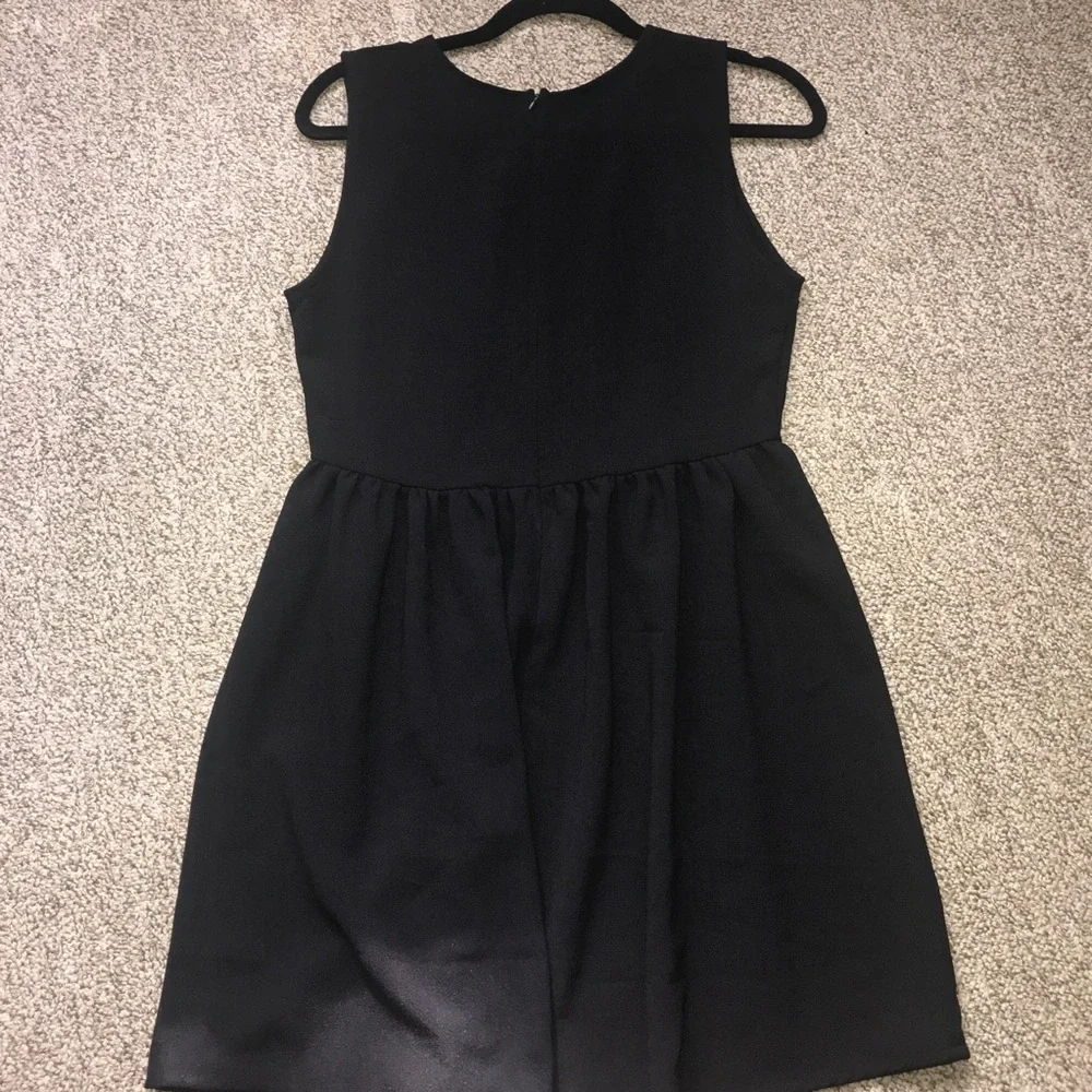 *PRICE DROP * Elodie Sleeveless Black Rouched Top Dress - Picture 2 of 5